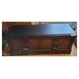 LANE UPHOLSTERED SEAT CHEST LANE UPHOLSTERED SEAT CHEST