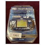 FOX SPORTS FOOTBALL HANDHELD GAME