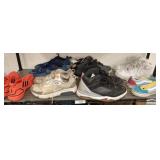 GROUP OF ASSORTED MENS AND WOMENS SHOES