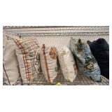 GROUP OF THROW PILLOWS