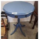 PAINTED DUNCAN PHYFE TABLE W/ 1 DRAWER