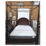 BOMBAY COMPANY QUEEN CANOPY STYLE BED