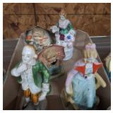 FIGURINES, TRAY LOT