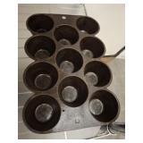 CAST IRON MUFFIN PAN