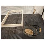 WIRE BASKET DECOR