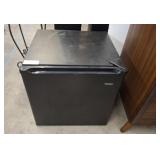 HAIER COMPACT REFRIGERATOR