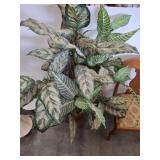 ARTIFICIAL PLANT IN BASKET