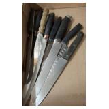 ASSORTED KITCHEN KNIVES