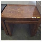 NESTING TABLES
