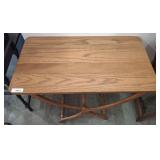 OAK ACCENT TABLE