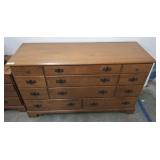 ETHAN ALLEN MAPLE 11 DRAWER DRESSER
