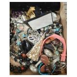 COSTUME JEWELRY, TRAY LOT