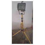 Yellow Halogen Work Light on Adjustable Tripod
