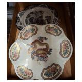 Decorative Plates with Dragon Motifs