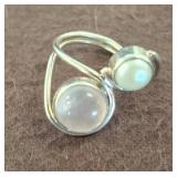 Sterling Silver Ring with Moonstone Cabochons sc3