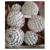 Maison Sud White and Silver Decorative Balls