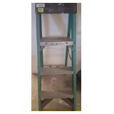 Werner 4-Foot Fiberglass Step Ladder