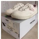 Tretorn Nylite Canvas Gingham Shoes, Size 8.5M