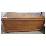 Pine Storage Chest with Detached Lid