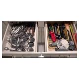 Kitchenware Set Including Cookware and Utensils