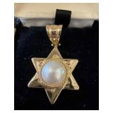 14K Gold Star Pendant with Opalescent Stone