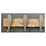 Wall-Mounted Wood Rack with Feather Hooks