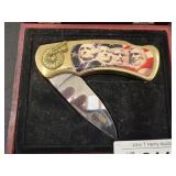 Mount Rushmore-Themed Folding Knife in Case