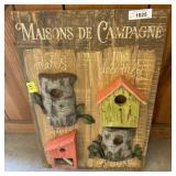 Rustic Wall Decor With Birdhouse Design