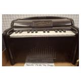 Magnus Model 1510 Bakelite Child's Toy Organ