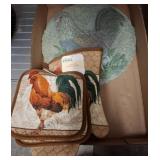 Rooster-Themed Kitchen Set With Wall Plaque