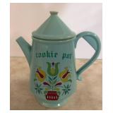 McCoy USA Ceramic Cookie Pot with Lid