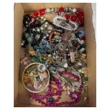 Costume Jewelry in Mixed Lot