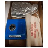 Metal Frontier Safe with Cake Mold and Bank Bag
