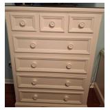 White Wooden Chest of 7 Drawers with Glass Top