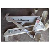 Metal Ladder Lock Stabilizer System