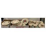 Pickard China Holiday-Themed Dinnerware Set