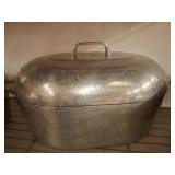 Magnalite Aluminum Roaster with Lid