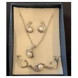 Pearl-Inspired Jewelry Set in Gift Box