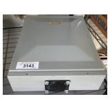 Eaton BR816L125RP Load Center with Cover