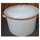 White Enamel Stock Pot with Lid and Red Trim