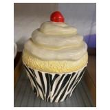Ceramic Cupcake-Shaped Lidded Container