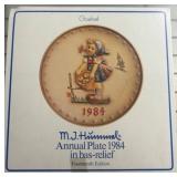 M.J. Hummel Annual Plate 1984 in Bas-Relief