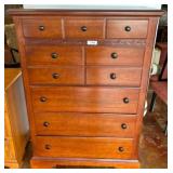 Wooden Chest of Drawers With 5 Pull-Out Drawers