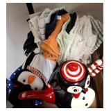 Penguin Ceramic Teapot With Assorted Kitchen Towel