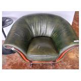 Alberto Nieriï¿½Green Leather Armchair with Wood Tri