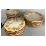 Better Homes and Gardens Ceramic Plate Set