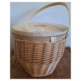 Wicker Picnic Basket With Insulated Interior