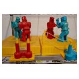 Plastic Boxing Ring Game Figures and Platform