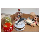 Disney Figures and Snow Globes Assortment