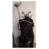 Callaway Clubs With Snake Eyes Golf Bag